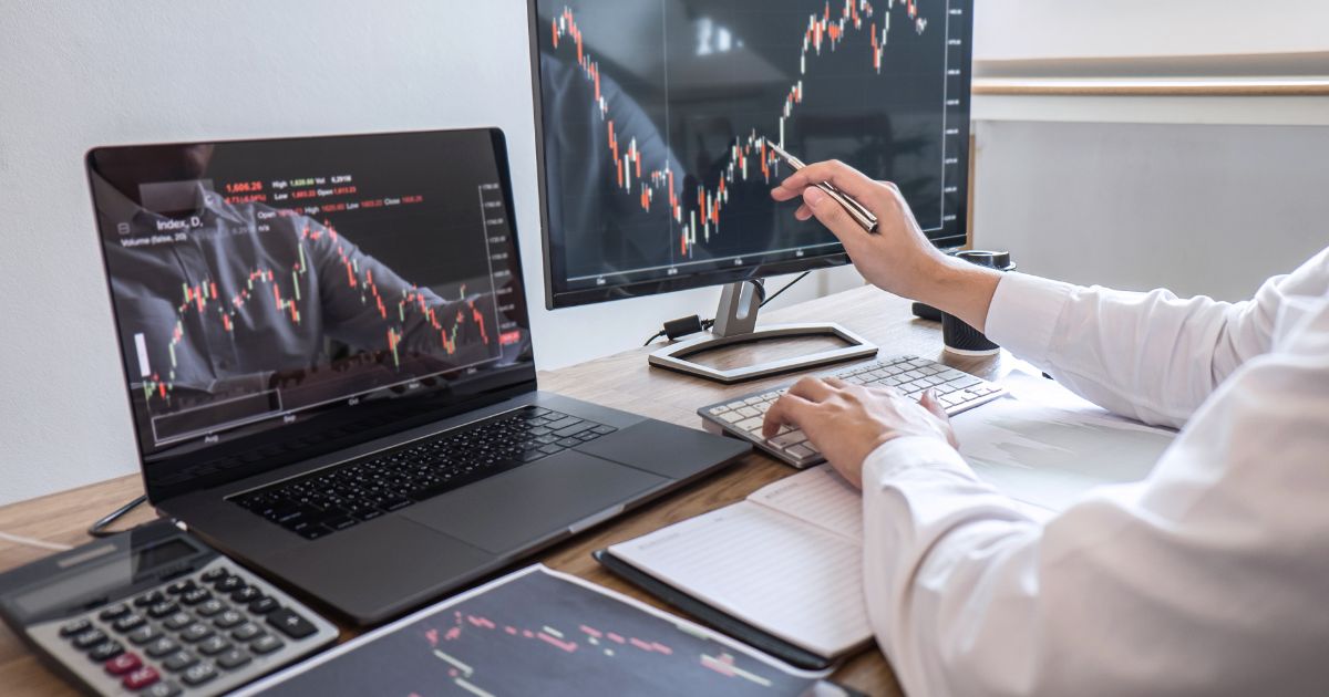 Daytrading i Norge: Slik kommer du i gang (og unngår tap)