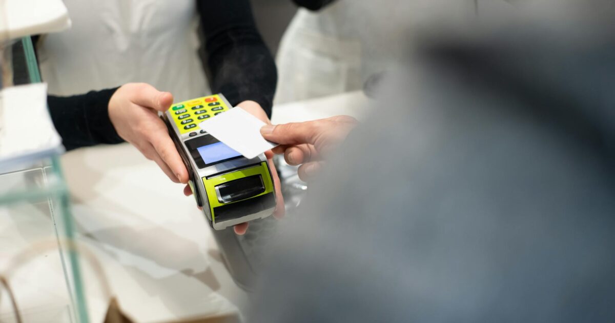 Maksimer flybonus med kredittkort: guide til gratisreiser
