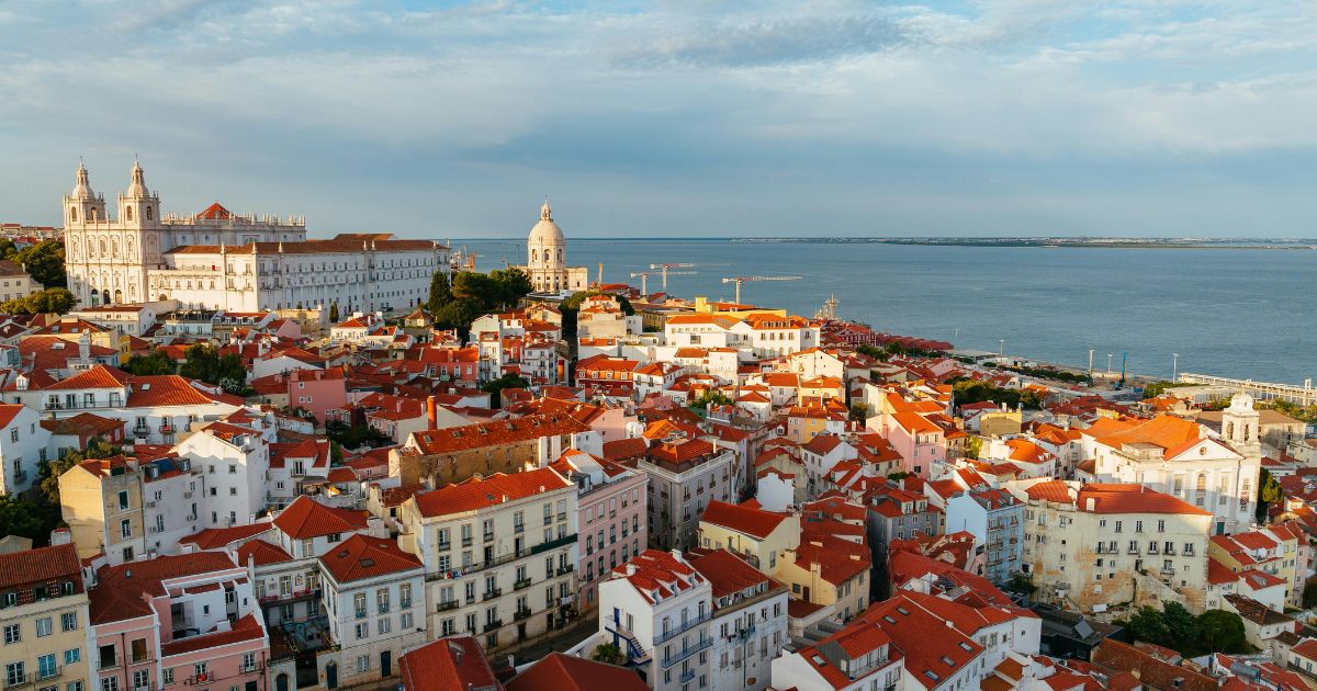 Portugal for nordmenn: kort, boligleie, forsikring og betaling du bør sjekke